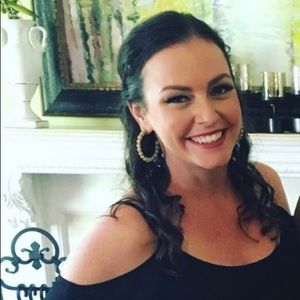 Meet your Posher, Courtney